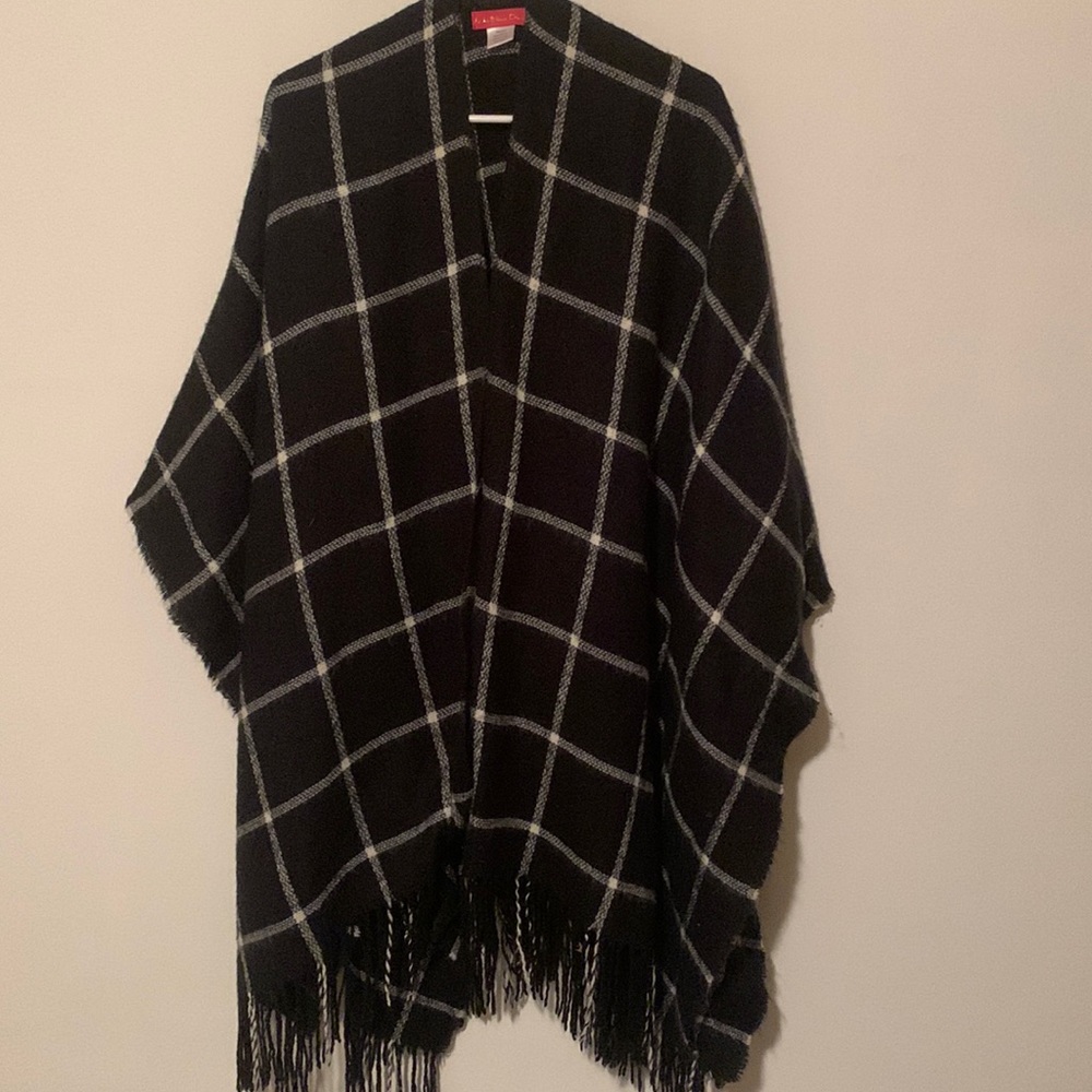 Women’s Fringed Knit Poncho